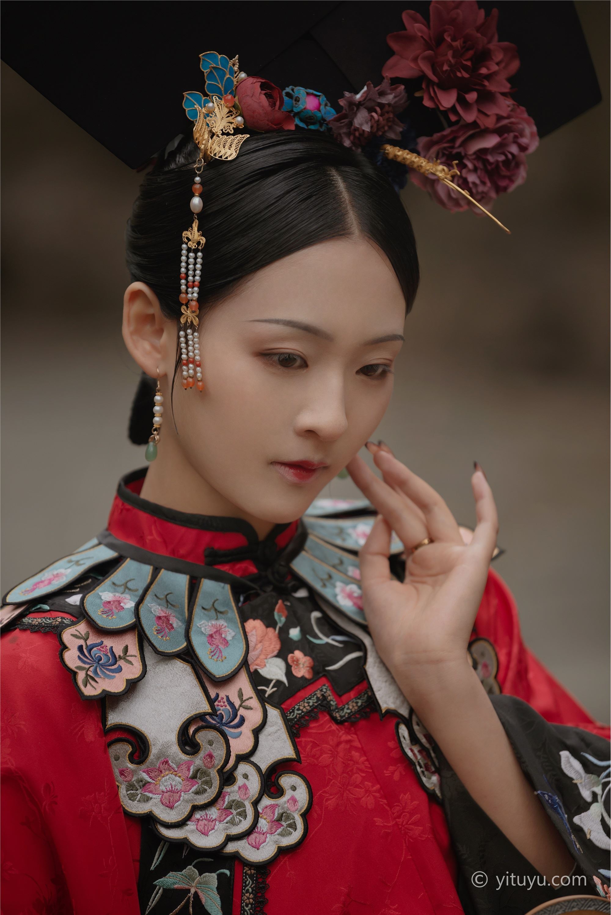 YITUYU艺图语 2021.08.10 晚秋 苏苏